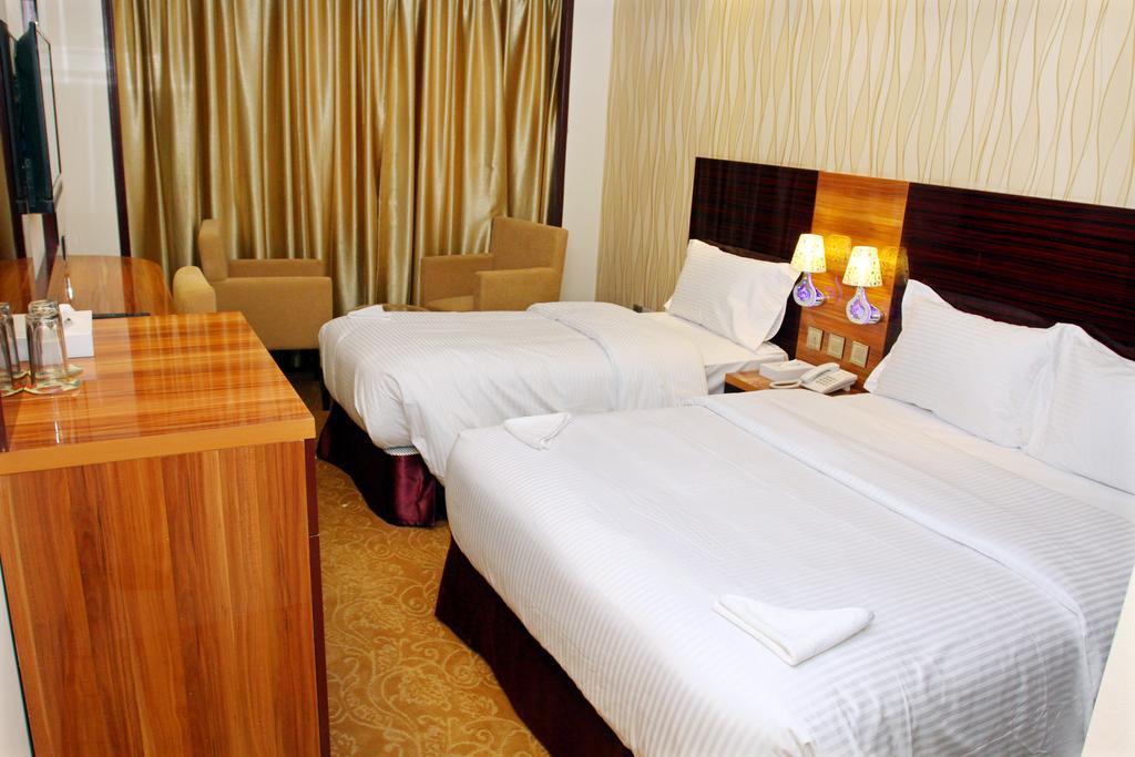 Fal Hotel L.L.C Dubai Zimmer foto
